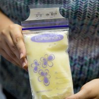 Oversupply Milk for Baby in Need (price per bag)
