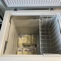Breastmilk for sale! 1-6 ounce bags, recently frozen!